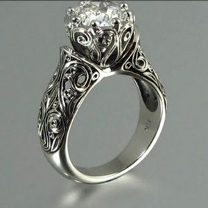 Classic elegance ring